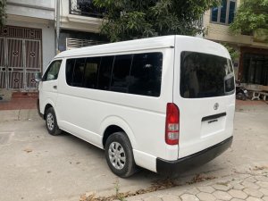 Toyota Hiace 2011 - Xe đẹp, vẫn chở khách bình thường