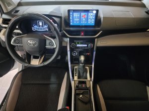 Toyota Veloz Cross 2022 - Màu trắng, nhập khẩu xe gia đình