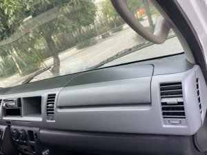 Toyota Hiace 2011 - Xe đẹp, vẫn chở khách bình thường