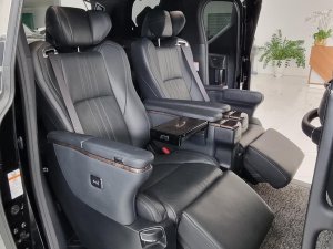 Toyota Alphard 2018 - Màu đen, tên cá nhân