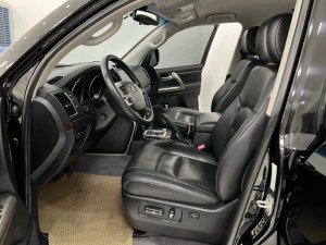 Toyota Land Cruiser 2013 - Xe màu đen