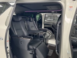 Toyota Alphard 2022 - Bán xe model 2022, xe đăng ký cá nhân biển Hà Nội một chủ từ đầu. Cam kết như xe mới