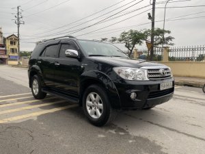 Toyota Fortuner 2011 - 4 lốp mới chạy thoải mái