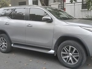 Toyota Fortuner 2019 - Xe full dưỡng ở salon Toyota chính hãng