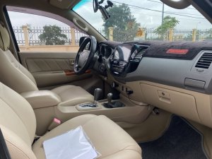 Toyota Fortuner 2011 - 4 lốp mới chạy thoải mái