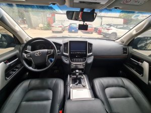 Toyota Land Cruiser 2020 - Màu đen