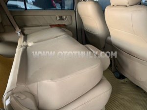 Toyota Fortuner 2011 - 2 cầu, máy xăng