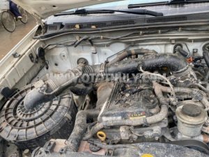 Toyota Fortuner 2011 - 2 cầu, máy xăng