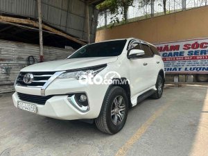 Toyota Fortuner Xe  2.7V 2017 màu trắng ngoc trai 2017 - Xe Fortuner 2.7V 2017 màu trắng ngoc trai