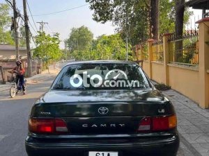Toyota Camry xe nhà xài kẹt tiền nên bán gấp,sang tên được! 1993 - xe nhà xài kẹt tiền nên bán gấp,sang tên được!