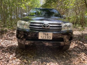 Toyota Fortuner 2011 - Cần vốn kinh doanh, gia đình cần gả xế yêu cho bác nào thiện chí