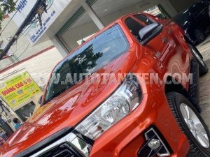 Toyota Hilux 2020 - Nhập khẩu nguyên chiếc, màu cam