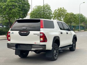 Toyota Hilux 2020 - Tên tư nhân biển phố