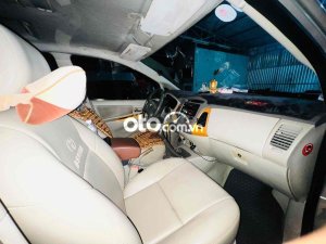 Toyota Innova  2.0 G 2010, màu vàng cát xe 7 chỗ. 2010 - innova 2.0 G 2010, màu vàng cát xe 7 chỗ.