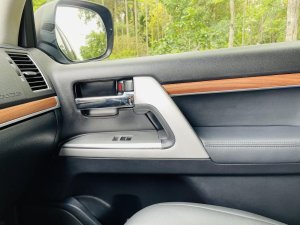 Toyota Land Cruiser 2013 - Giá 1 tỷ 890