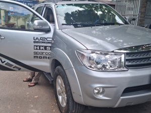 Toyota Fortuner 2010 - Máy dầu, số sàn