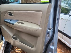 Toyota Fortuner 2010 - Máy dầu, số sàn