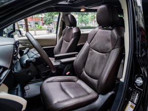 Toyota Sienna 2022 - Lướt 8000 miles, model 2022, nhập Mỹ, giao xe toàn quốc