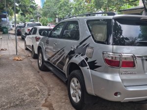 Toyota Fortuner 2010 - Máy dầu, số sàn