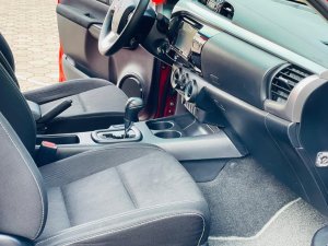 Toyota Hilux 2021 - Toyota Hilux 2021 số tự động