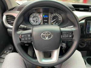 Toyota Hilux 2020 - 1 chủ từ mới