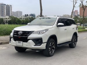 Toyota Fortuner 2019 - Màu trắng, giá tốt