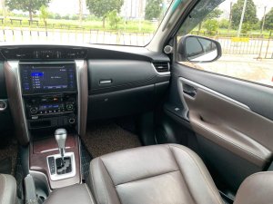 Toyota Fortuner 2019 - Màu trắng, giá tốt