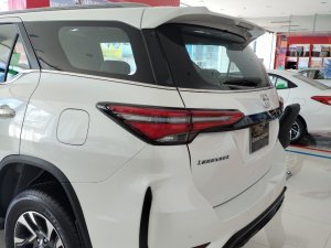 Toyota Fortuner 2023 - Giảm 100% trước bạ - Giảm ngay 100tr tiền mặt cho quý KH mua trong tháng 6