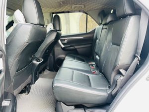 Toyota Fortuner 2021 - Màu trắng, nội thất đen