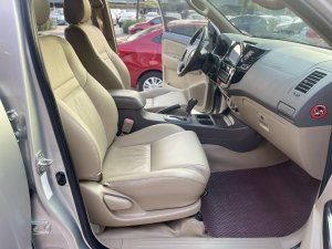 Toyota Fortuner 2013 - Xe đẹp xuất sắc, full lịch sử xe, hỗ trợ trả góp 70% giá trị xe