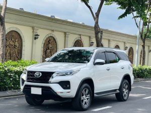 Toyota Fortuner 2021 - Màu trắng, nội thất đen