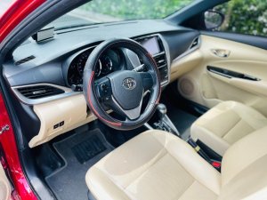 Toyota Yaris 2019 - Màu đỏ, nội thất kem