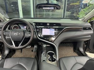 Toyota Camry 2019 - Toyota Camry 2.5Q nhập Thái 2019 odo 3 vạn km