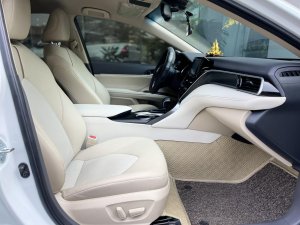 Toyota Camry 2021 - Đăng ký 2022 - lăn bánh 5000 km