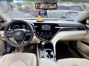 Toyota Camry 2021 - Đăng ký 2022 - lăn bánh 5000 km