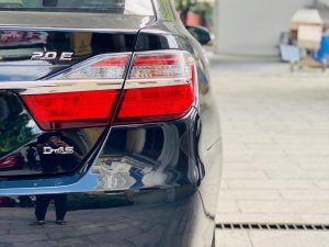 Toyota Camry 2017 - Màu đen, giá 609 triệu