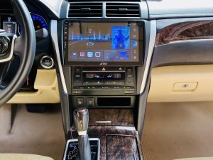 Toyota Camry 2017 - Màu đen, giá 609 triệu