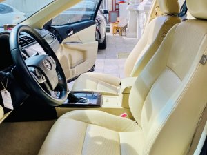 Toyota Camry 2017 - Màu đen, giá 609 triệu