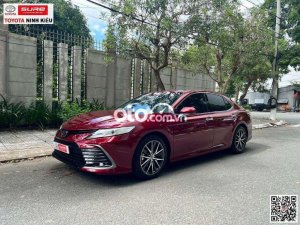 Toyota Camry   2.0Q Giảm Sốc 60Tr 2022 - Toyota Camry 2.0Q Giảm Sốc 60Tr