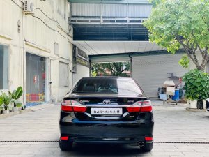 Toyota Camry 2017 - Màu đen, giá 609 triệu