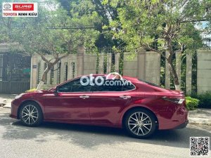 Toyota Camry   2.0Q Giảm Sốc 60Tr 2022 - Toyota Camry 2.0Q Giảm Sốc 60Tr