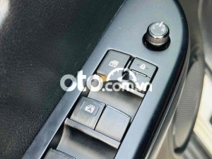 Toyota Hilux  2.4 4*2 at 2019 dk t5/2020 trắng ngọc trai 2020 - Hilux 2.4 4*2 at 2019 dk t5/2020 trắng ngọc trai