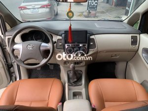 Toyota Innova   2.0E - 2015 2015 - TOYOTA INNOVA 2.0E - 2015