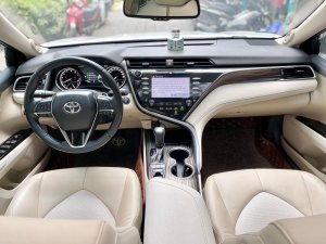 Toyota Camry 2021 - Biển HN 1 chủ từ đầu