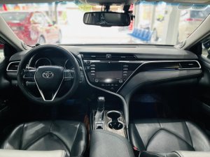 Toyota Camry 2019 - Gía 890 Triệu Đồng 
