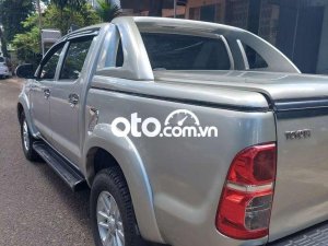 Toyota Hilux  G sx 2011 số sàn máy dầu 2 cầu xe gia lai 2011 - Hilux G sx 2011 số sàn máy dầu 2 cầu xe gia lai