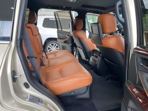 Toyota Land Cruiser Lexus LX570 2015 - Bán Lexus LX570 màu vàng cát,sản xuất 2015,1 chủ từ đầu, full hoá đơn.