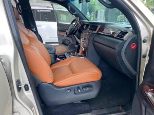 Toyota Land Cruiser Lexus LX570 2015 - Bán Lexus LX570 màu vàng cát,sản xuất 2015,1 chủ từ đầu, full hoá đơn.