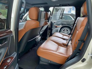 Toyota Land Cruiser Lexus LX570 2015 - Bán Lexus LX570 màu vàng cát,sản xuất 2015,1 chủ từ đầu, full hoá đơn.