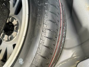 Toyota Camry 2020 - Giá 965 triệu